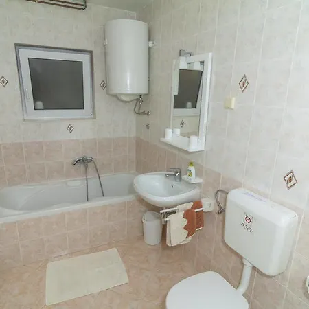 Ana Guest house
